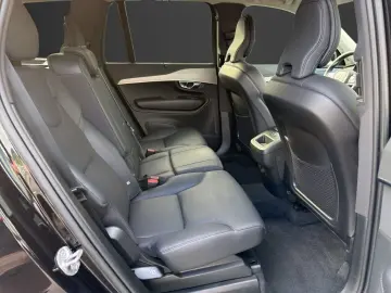 VOLVO XC90 B5 D AWD Plus Dark AHK Navi Digitales Cockp