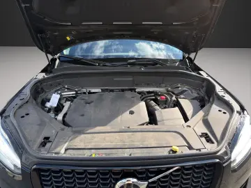 VOLVO XC90 B5 D AWD Plus Dark AHK Navi Digitales Cockp