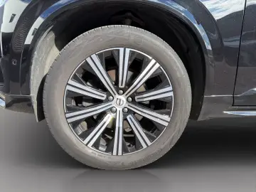 VOLVO XC90 B5 D AWD Plus Dark AHK Navi Digitales Cockp