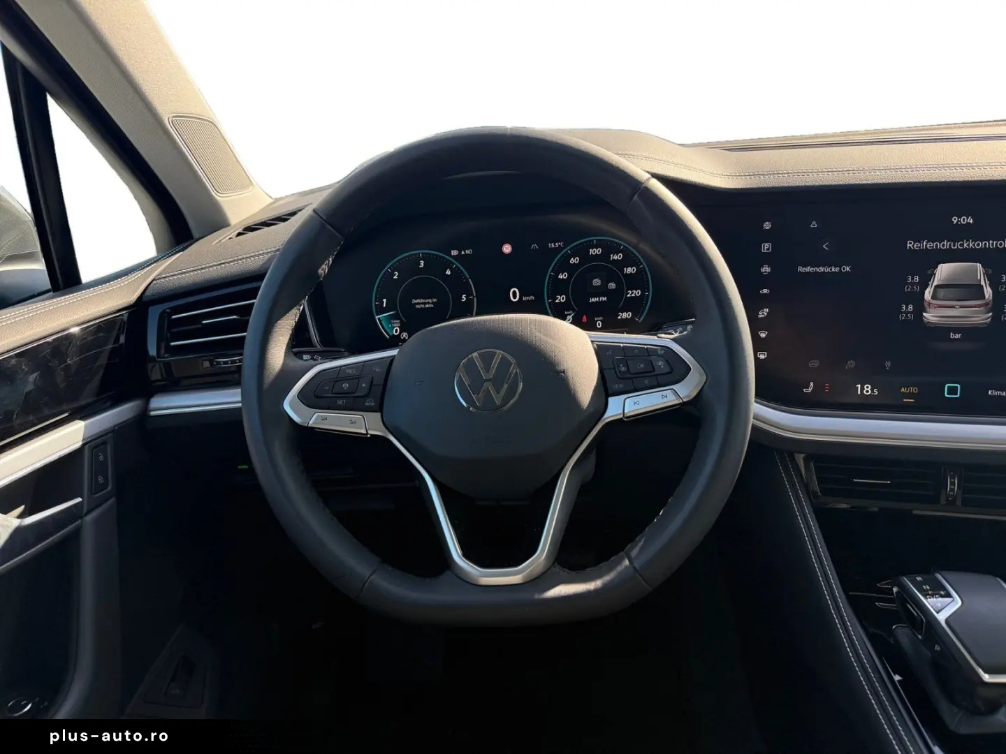 VW Touareg 3.0 TDI DSG 4M ACC AHK NAVI PANO