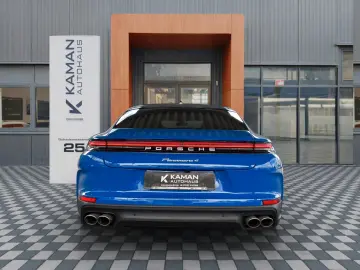 PORSCHE Panamera 4 E-Hyb Active Body Contr. · NP154.400€