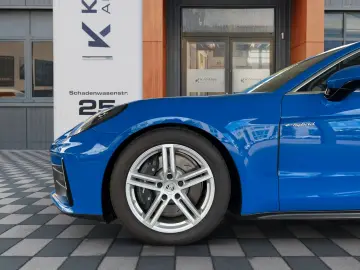PORSCHE Panamera 4 E-Hyb Active Body Contr. · NP154.400€