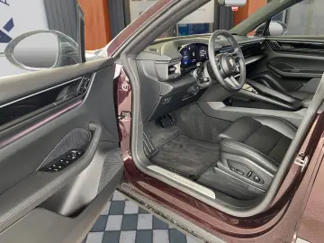 PORSCHE Macan Electric 4 Vollleder · 14Wege · 22  Alu