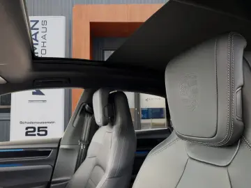 PORSCHE Macan Electric 4 Vollleder · 14Wege · 22  Alu
