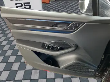 PORSCHE Macan Electric 4 Vollleder · 14Wege · 22  Alu