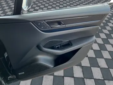 PORSCHE Macan Electric 4 Vollleder · 14Wege · 22  Alu