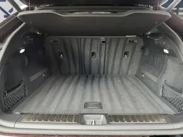 PORSCHE Macan Electric 4 Vollleder · 14Wege · 22  Alu