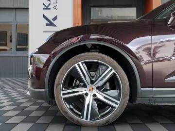 PORSCHE Macan Electric 4 Vollleder · 14Wege · 22  Alu