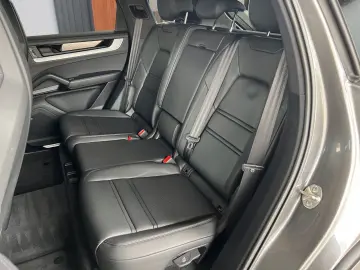 PORSCHE Cayenne S E-Hyb PDCC Hinterachsl. Sportabgas