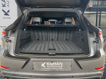 PORSCHE Cayenne S E-Hyb PDCC Hinterachsl. Sportabgas