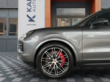 PORSCHE Cayenne S E-Hyb PDCC Hinterachsl. Sportabgas