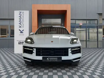 PORSCHE Cayenne Coupe E-Hyb PDCC Hinterachs SItzbelüft.