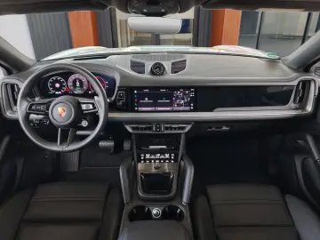 PORSCHE Cayenne Coupe E-Hyb PDCC Hinterachs SItzbelüft.