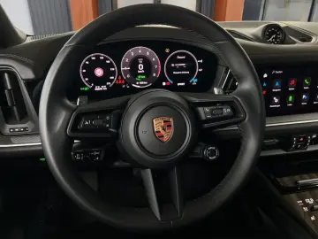 PORSCHE Cayenne Coupe E-Hyb PDCC Hinterachs SItzbelüft.