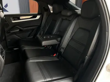 PORSCHE Cayenne Coupe E-Hyb PDCC Hinterachs SItzbelüft.