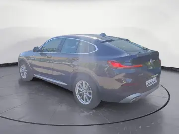 BMW X4 xDrive30dA AHK Standheizung Head Up Rückfahrk