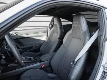 Porsche 911 Carrera GTS (Lift)