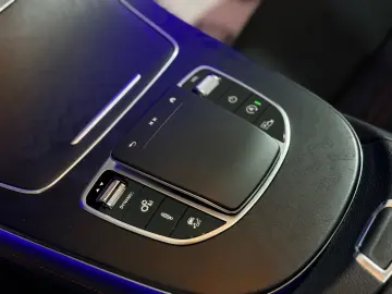 MERCEDES-BENZ E 53 AMG 4Matic Luft Pano Burmester Softclose