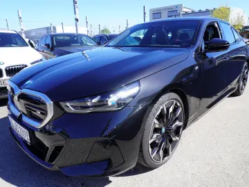 BMW i5 M60 xDrive Lim. NAVI LED ACC PANO BW VOLL