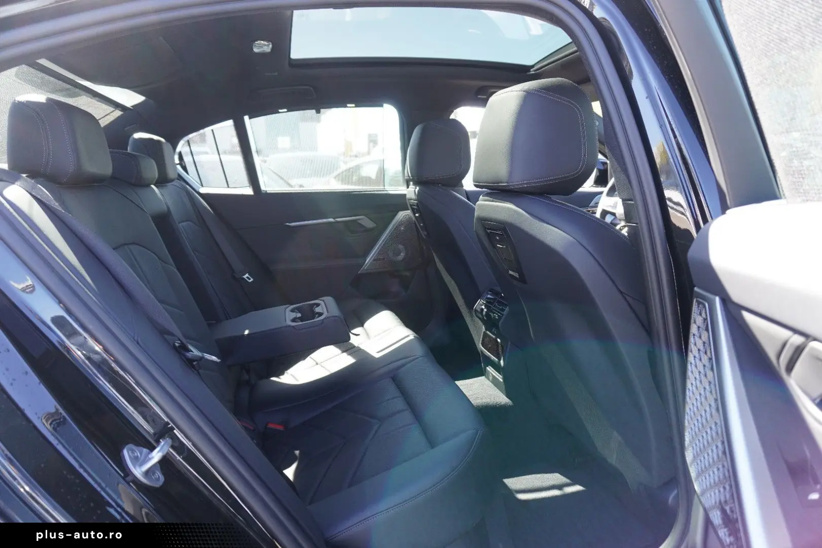 BMW i5 M60 xDrive Lim. NAVI LED ACC PANO BW VOLL