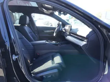 BMW i5 M60 xDrive Lim. NAVI LED ACC PANO BW VOLL