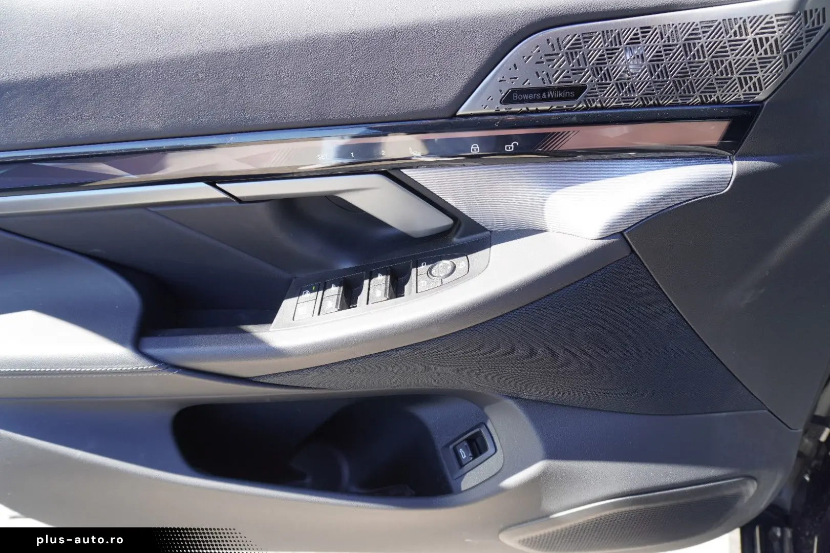 BMW i5 M60 xDrive Lim. NAVI LED ACC PANO BW VOLL