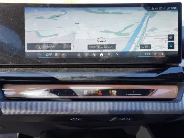BMW i5 M60 xDrive Lim. NAVI LED ACC PANO BW VOLL