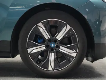 BMW iX 40 xDrive EDITION SPORT SOFT CLOSE LASER 360