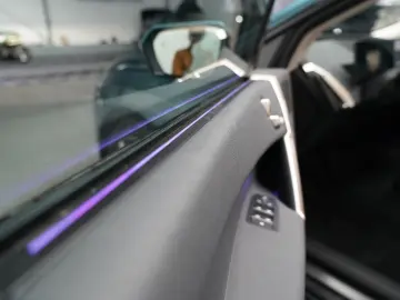 BMW iX 40 xDrive EDITION SPORT SOFT CLOSE LASER 360