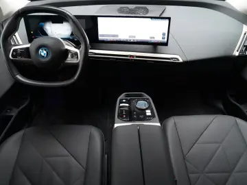 BMW iX 40 xDrive EDITION SPORT SOFT CLOSE LASER 360
