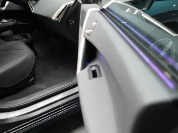 BMW iX 40 xDrive EDITION SPORT SOFT CLOSE LASER 360