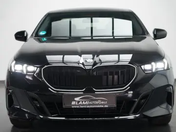 BMW 520d M Sport PRO PANO AHK CARBON 360 B&W HUD