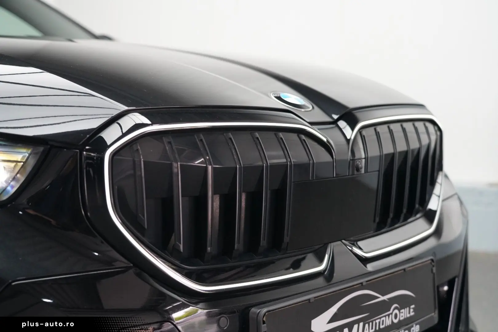 BMW 520d M Sport PRO PANO AHK CARBON 360 B&W HUD