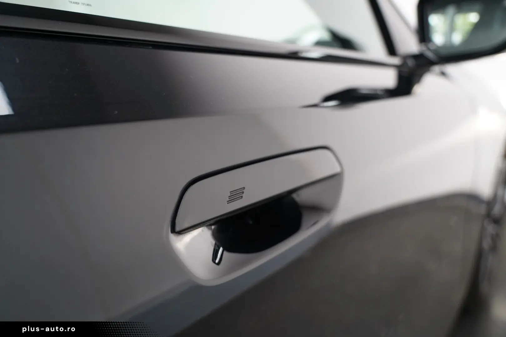BMW 520d M Sport PRO PANO AHK CARBON 360 B&W HUD