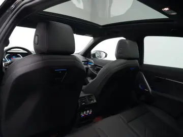 BMW 520d M Sport PRO PANO AHK CARBON 360 B&W HUD