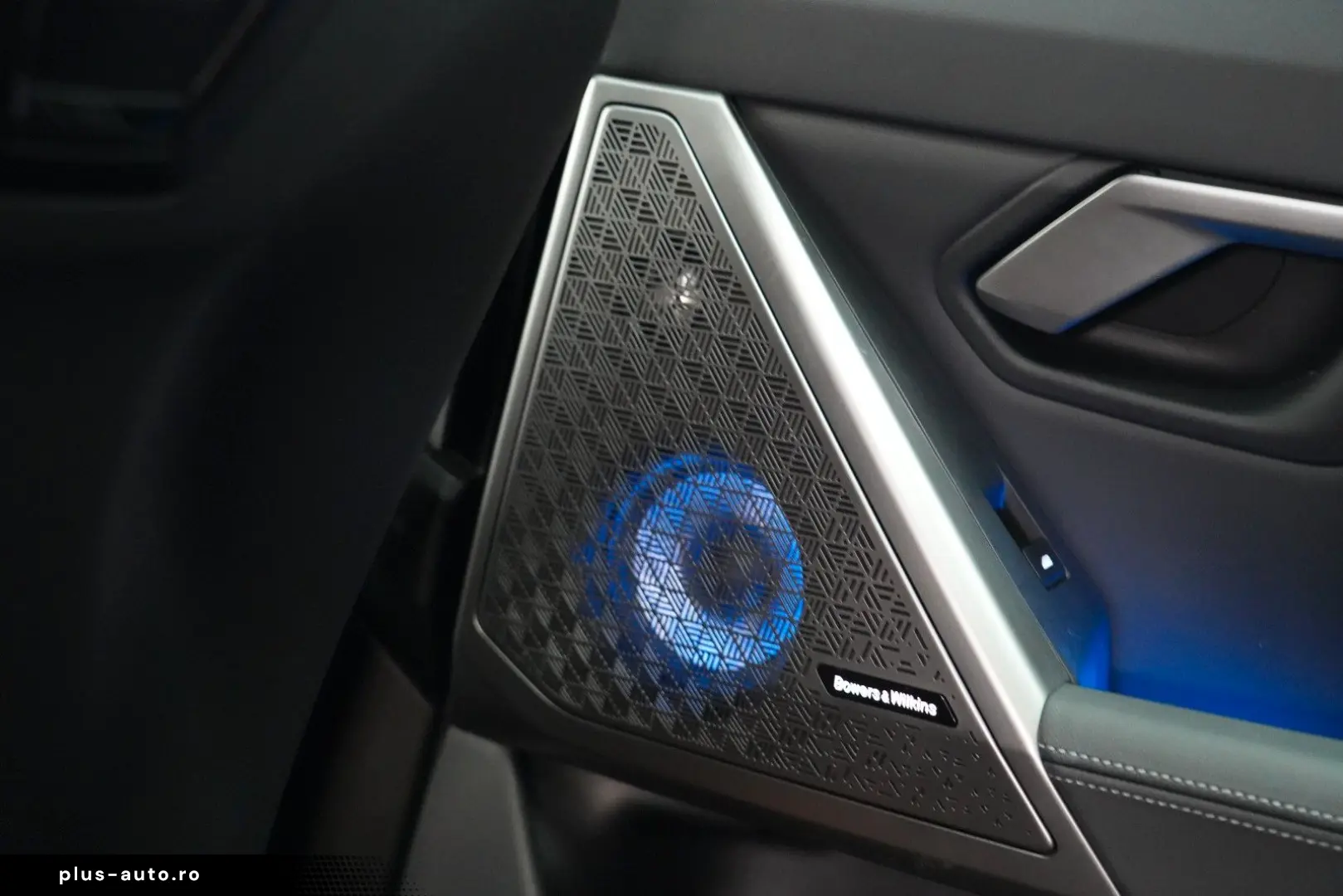 BMW 520d M Sport PRO PANO AHK CARBON 360 B&W HUD