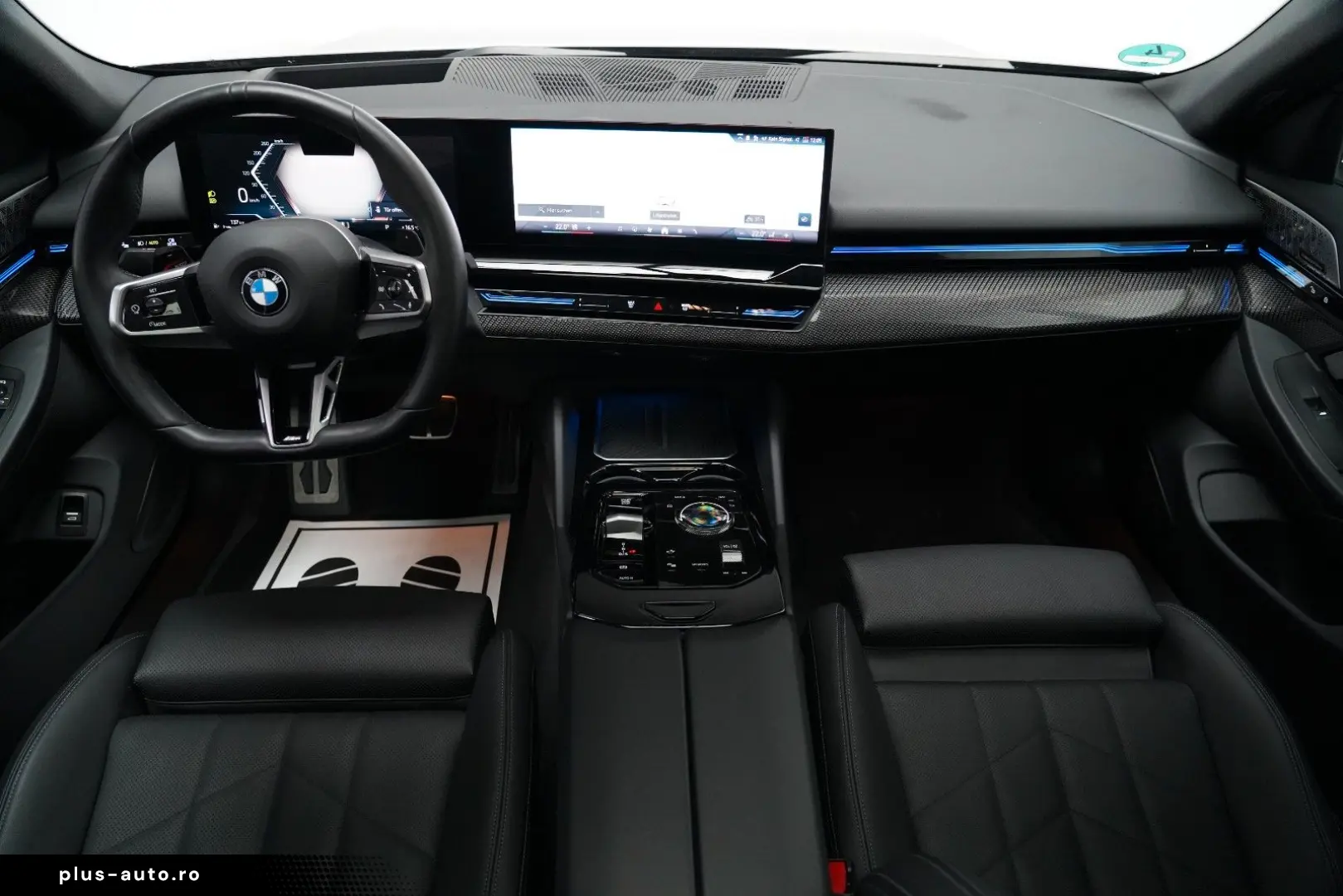 BMW 520d M Sport PRO PANO AHK CARBON 360 B&W HUD