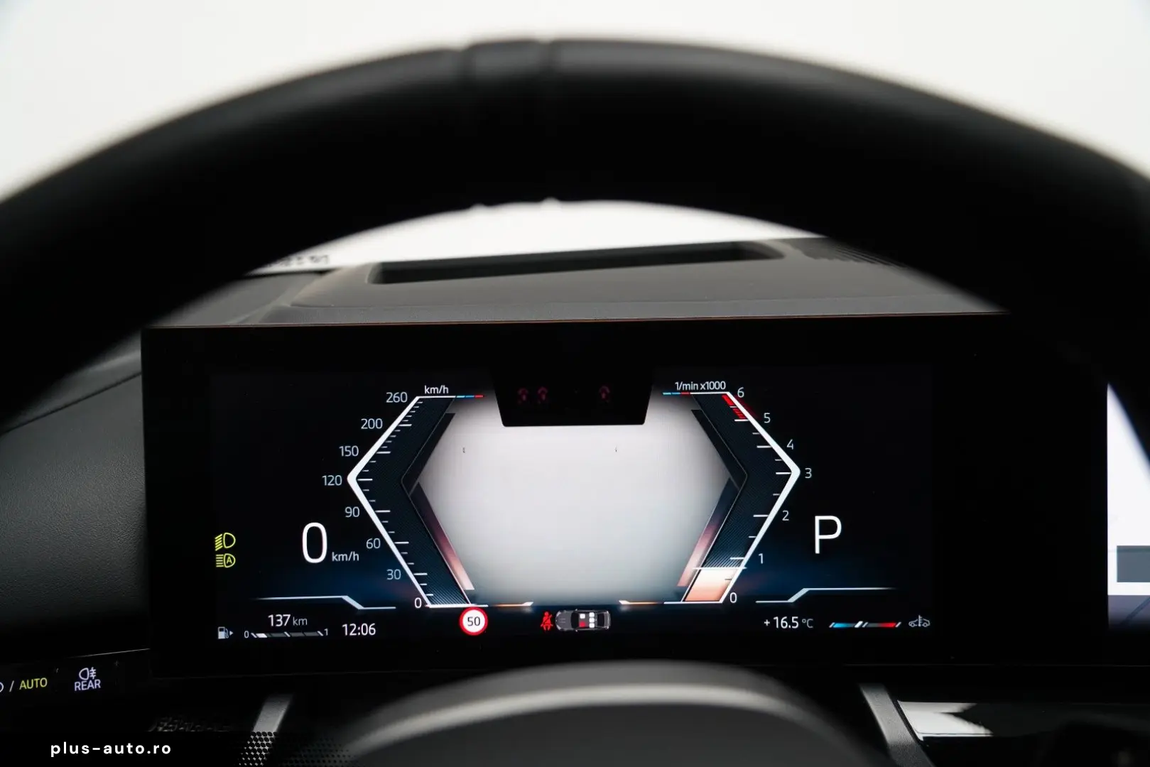 BMW 520d M Sport PRO PANO AHK CARBON 360 B&W HUD