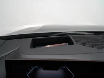 BMW 520d M Sport PRO PANO AHK CARBON 360 B&W HUD