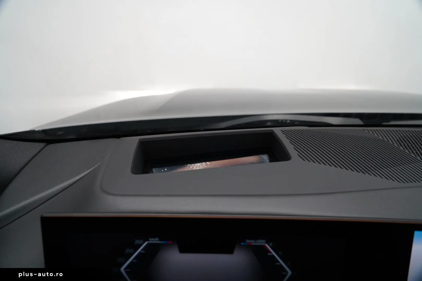 BMW 520d M Sport PRO PANO AHK CARBON 360 B&W HUD