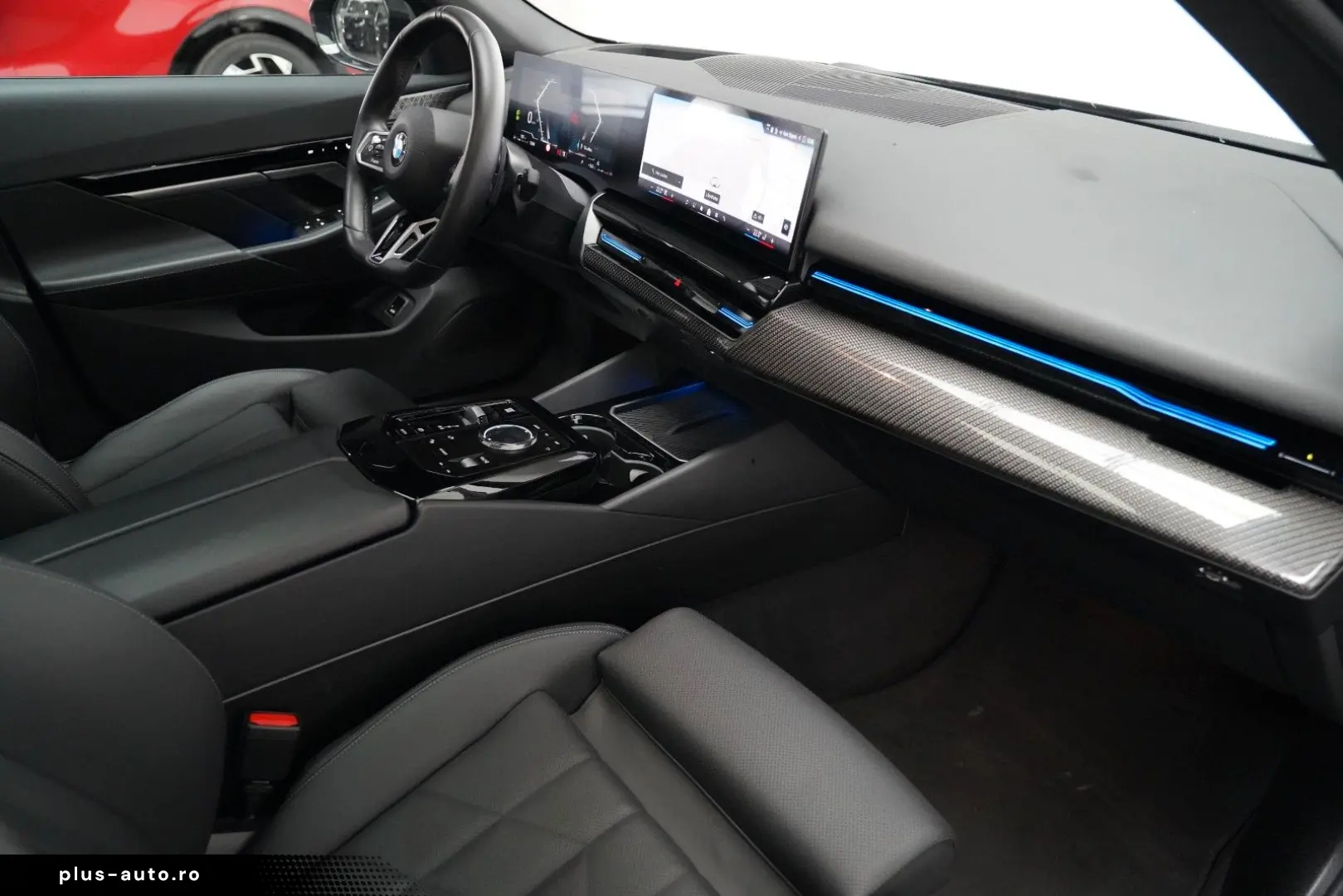 BMW 520d M Sport PRO PANO AHK CARBON 360 B&W HUD