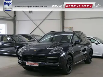 PORSCHE Cayenne GTS 4.0 V8 PDCC Matrix Pano AHK Luftfed.