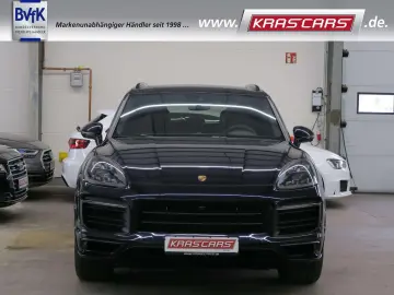 PORSCHE Cayenne GTS 4.0 V8 PDCC Matrix Pano AHK Luftfed.