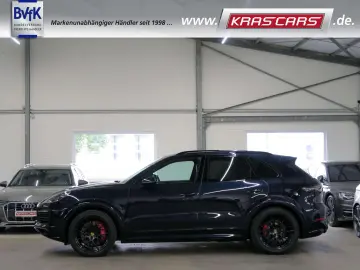 PORSCHE Cayenne GTS 4.0 V8 PDCC Matrix Pano AHK Luftfed.