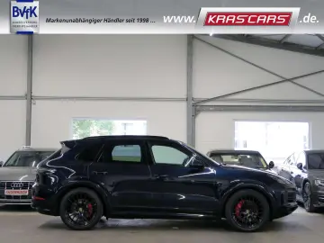 PORSCHE Cayenne GTS 4.0 V8 PDCC Matrix Pano AHK Luftfed.
