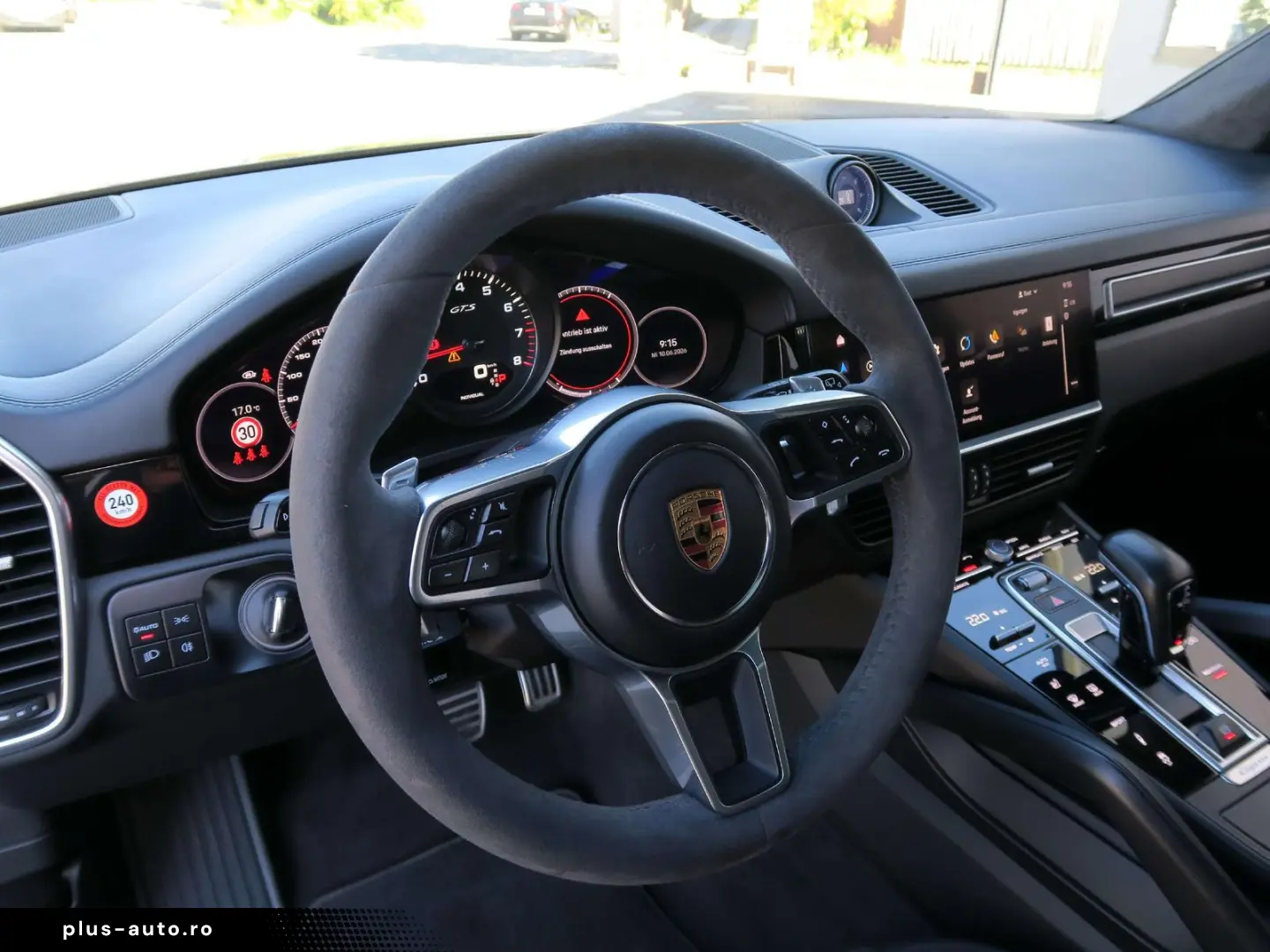 PORSCHE Cayenne GTS 4.0 V8 PDCC Matrix Pano AHK Luftfed.