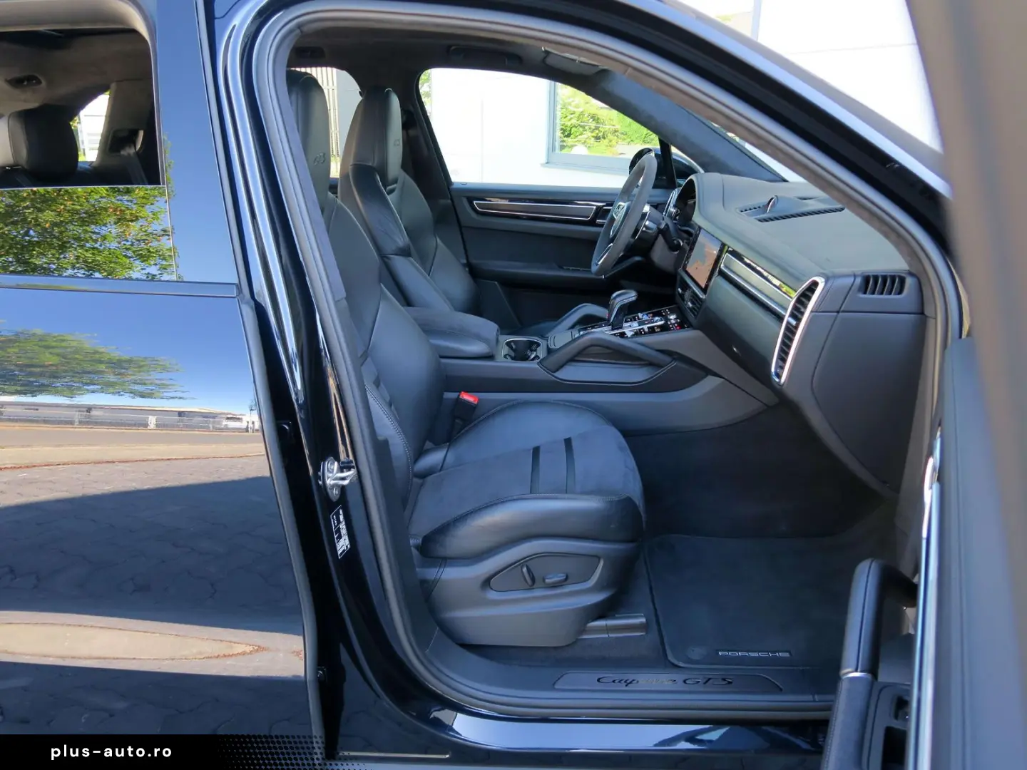 PORSCHE Cayenne GTS 4.0 V8 PDCC Matrix Pano AHK Luftfed.