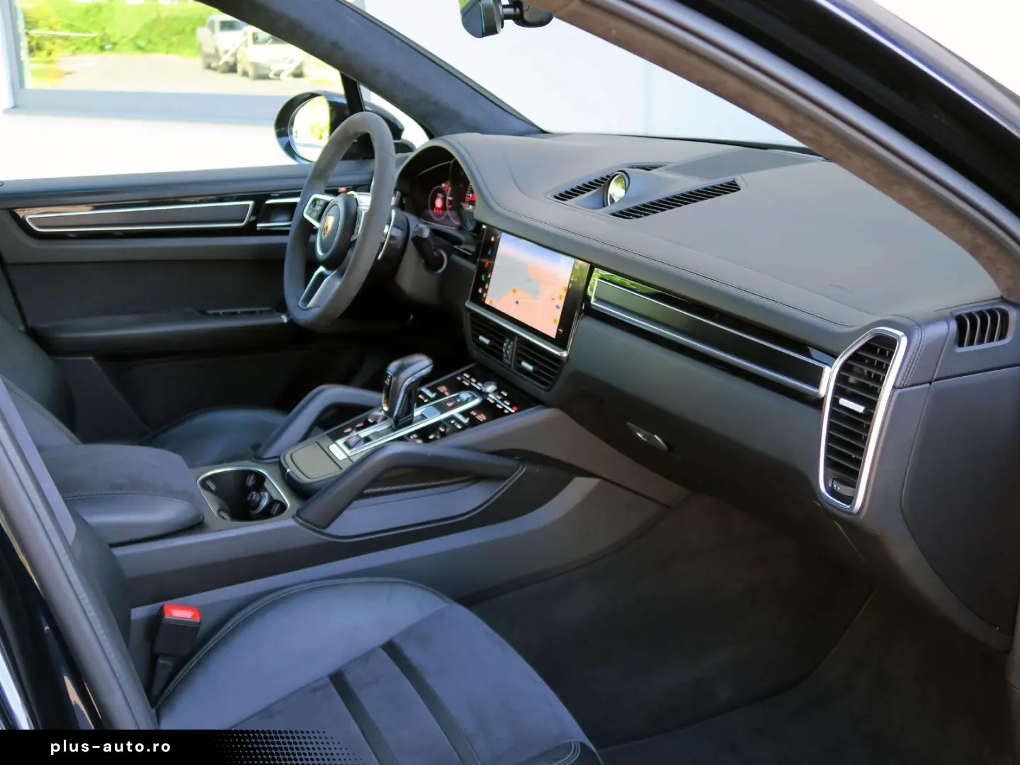 PORSCHE Cayenne GTS 4.0 V8 PDCC Matrix Pano AHK Luftfed.