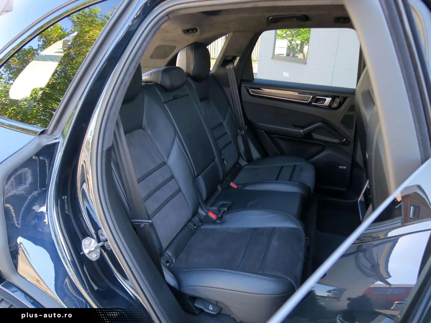 PORSCHE Cayenne GTS 4.0 V8 PDCC Matrix Pano AHK Luftfed.