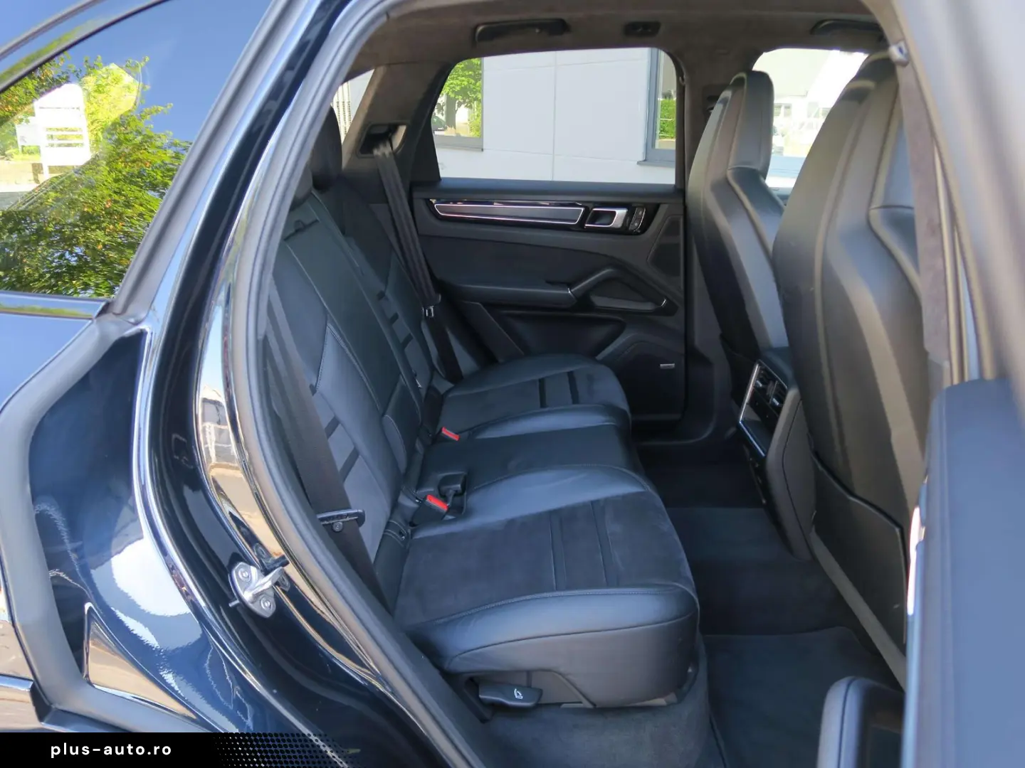 PORSCHE Cayenne GTS 4.0 V8 PDCC Matrix Pano AHK Luftfed.